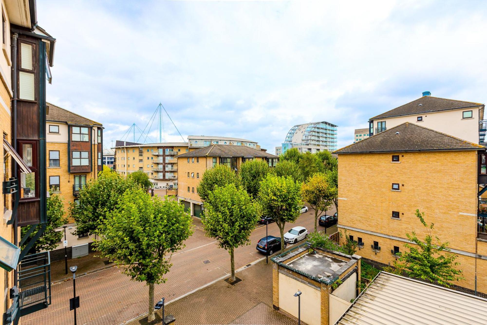 Bright New 2br Flat With Balcony Near Excel Londres