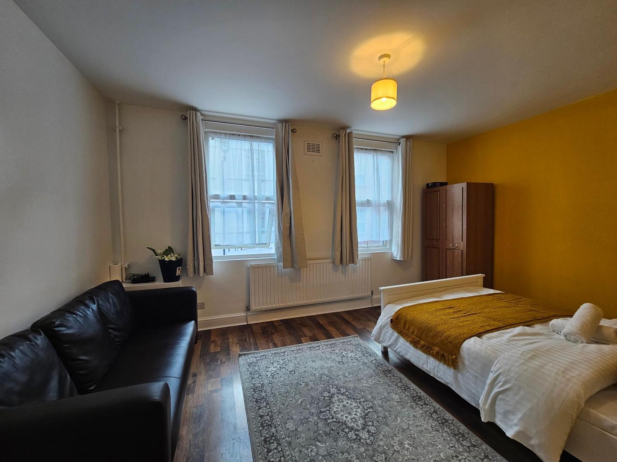Apartment In Whitechapel *