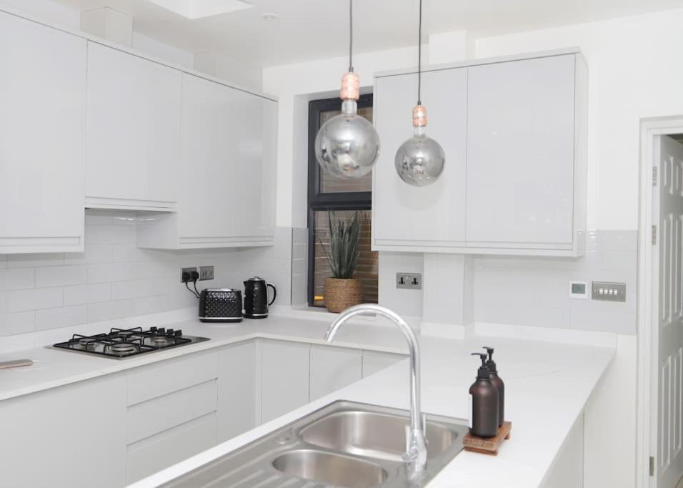 Stylish Flat With Garden, Close To Londen