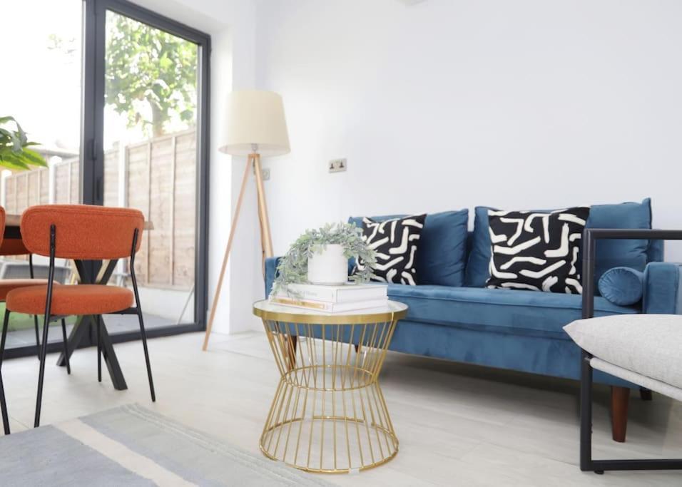Appartement Stylish Flat With Garden, Close To