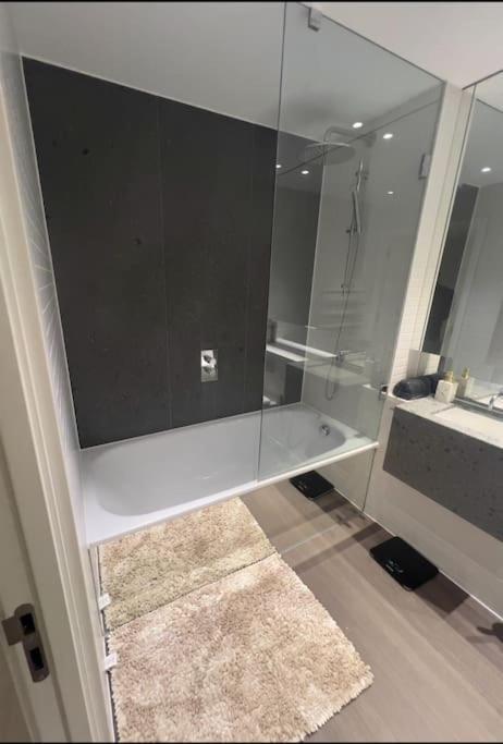 Lushpen - O2 Arena Apartamento *