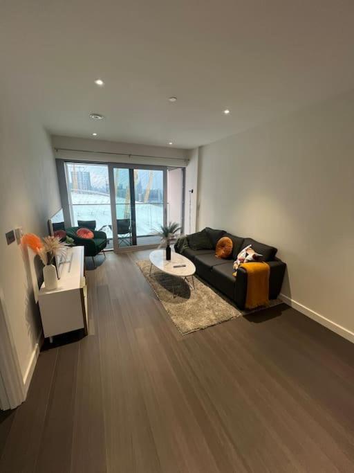 Lushpen - O2 Arena Apartamento