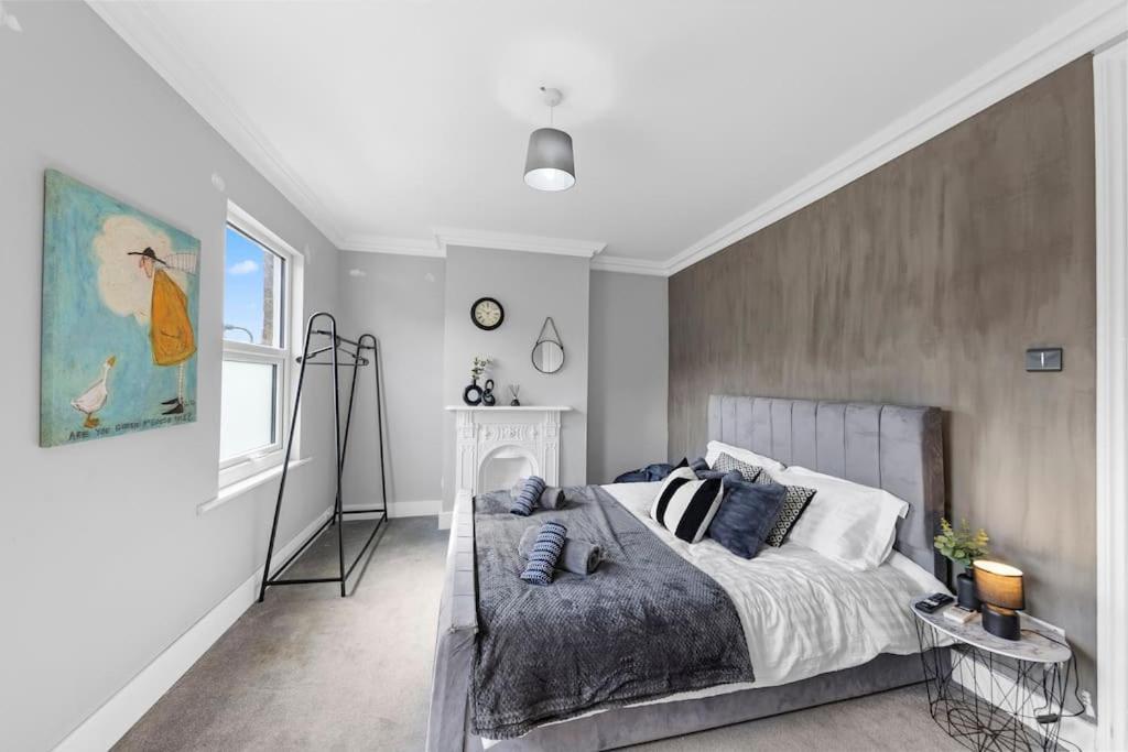 Charming Leytonstone 5 Bed - Apartamento Londres