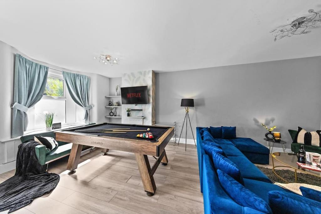 Charming Leytonstone 5 Bed - Apartamento *