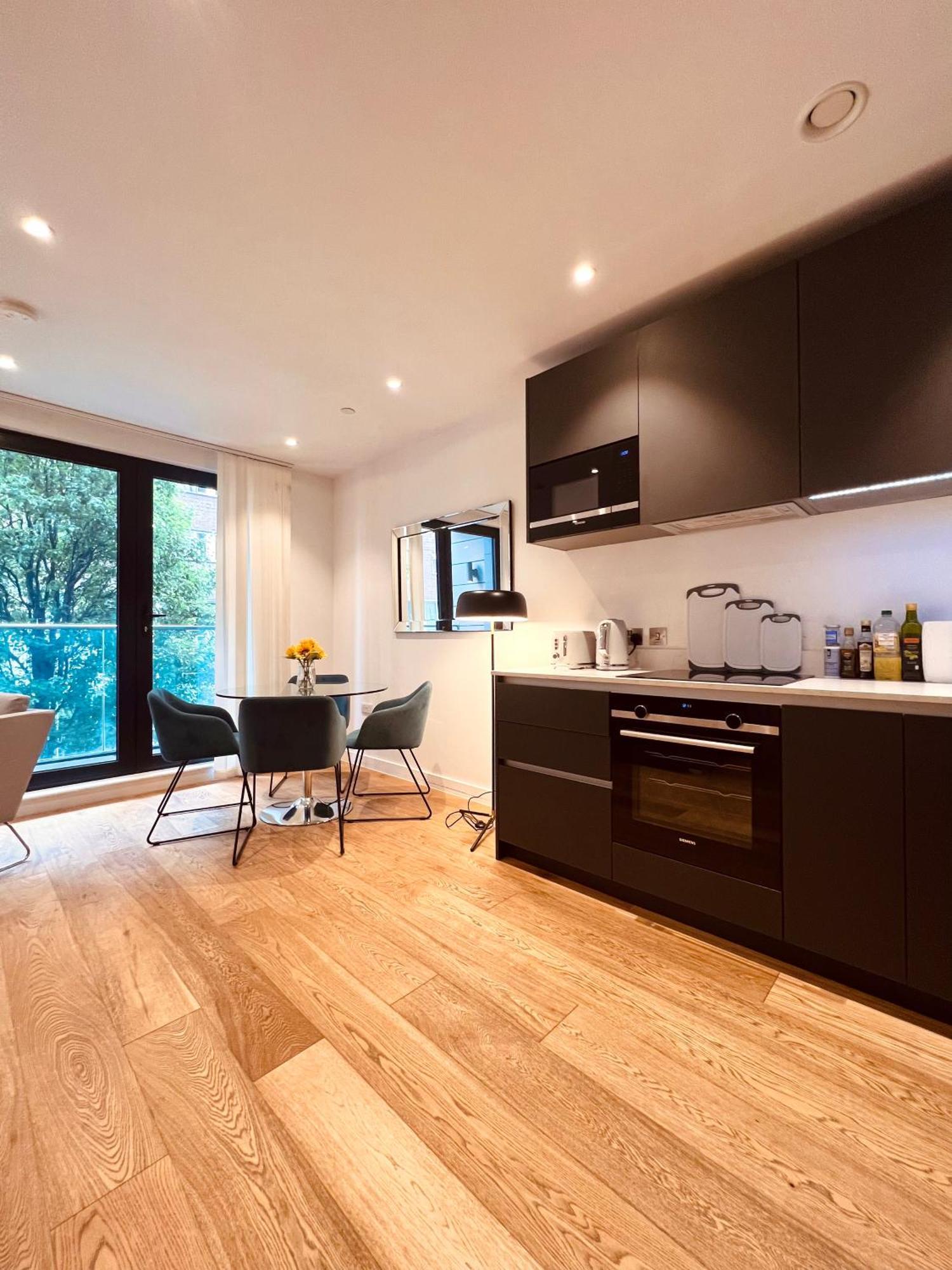 One Bedroom Appartement *