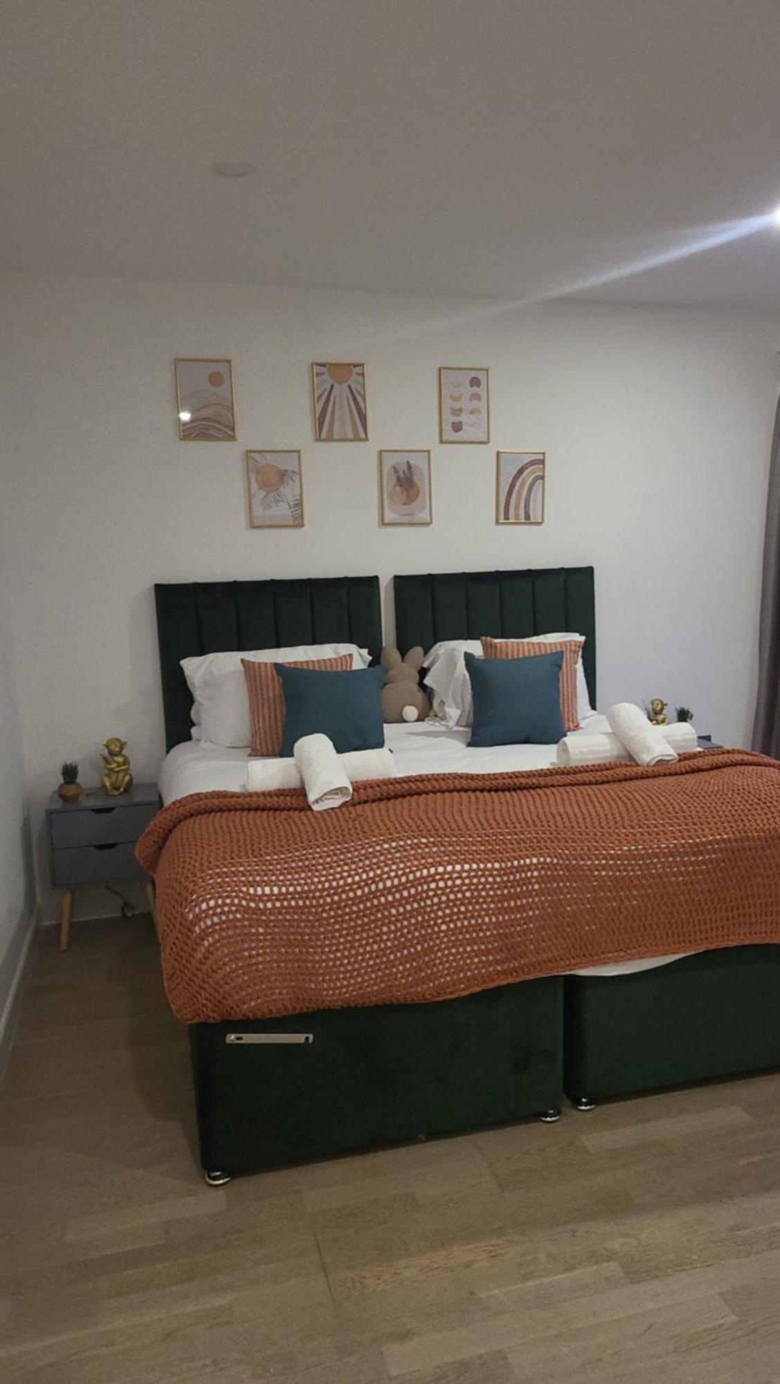 Apartamento 3 Bedrooms 2baths 3 Toilets Excel City Airport O2 Sleeps Up To 7, Londres