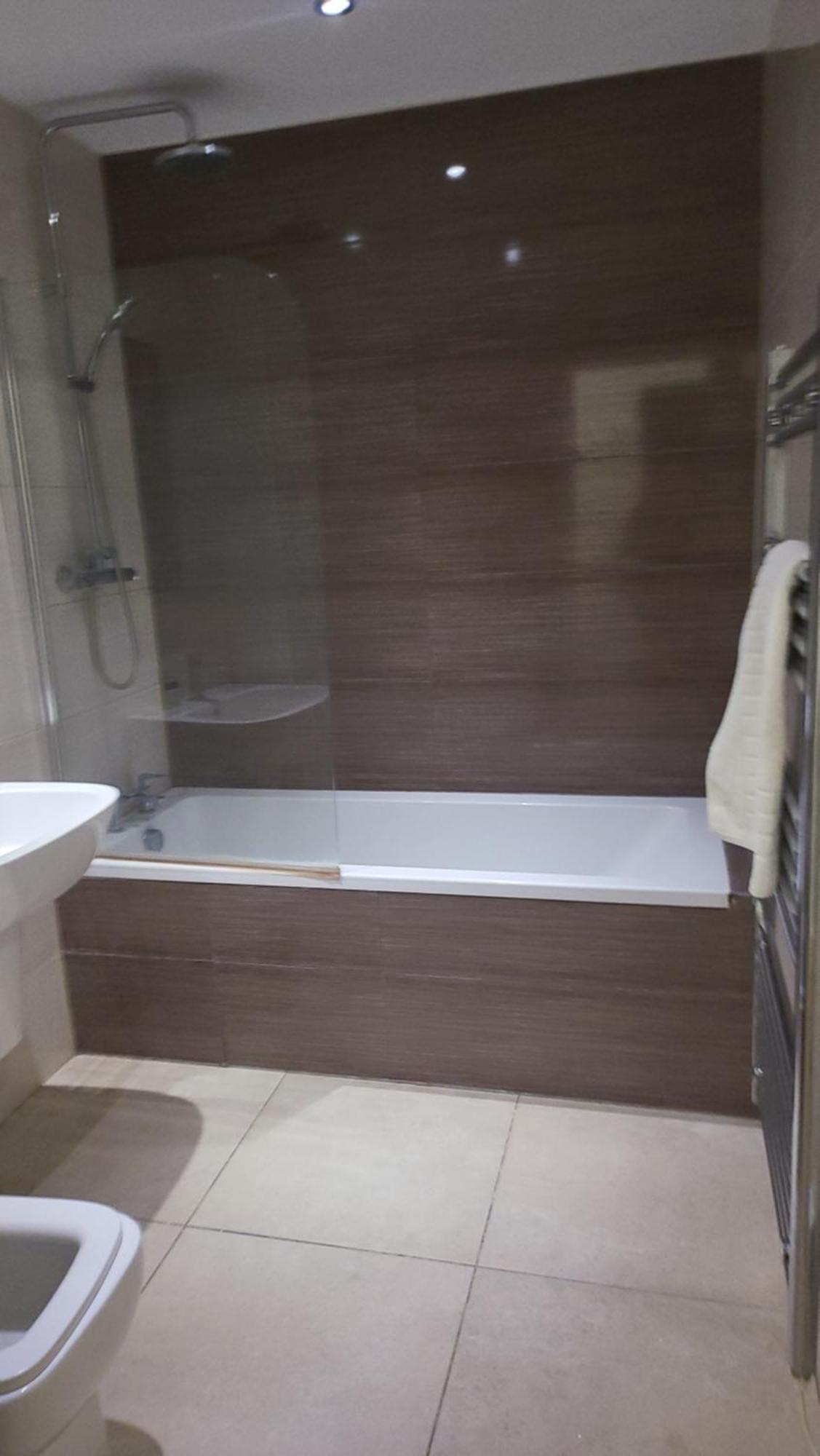 Apartamento 3 Bedrooms 2baths 3 Toilets Excel City Airport O2 Sleeps Up To 7, Londres