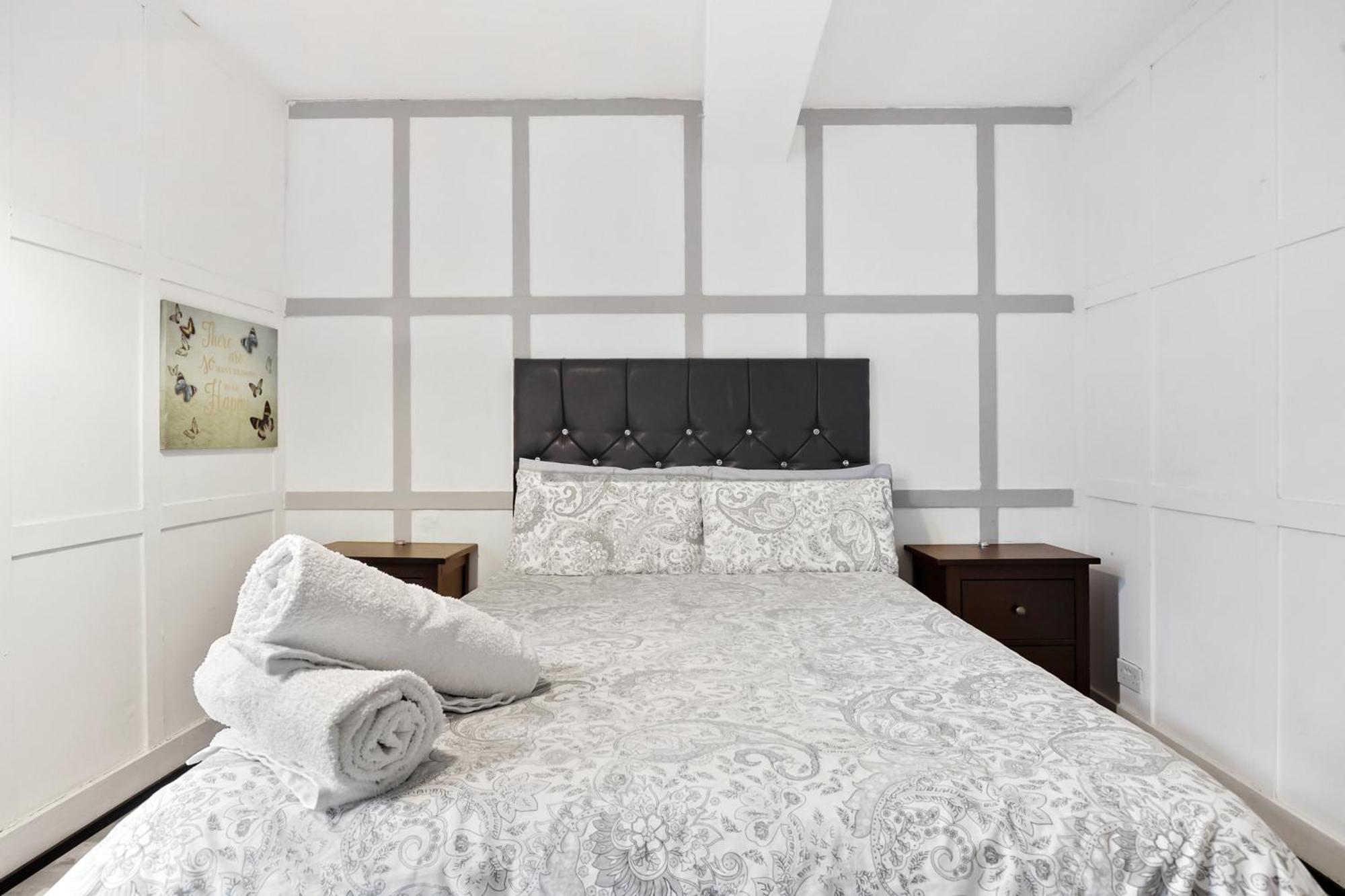Center Cozy Double Bedroom In A Great Location Quarto em Acomodações Particulares Londres