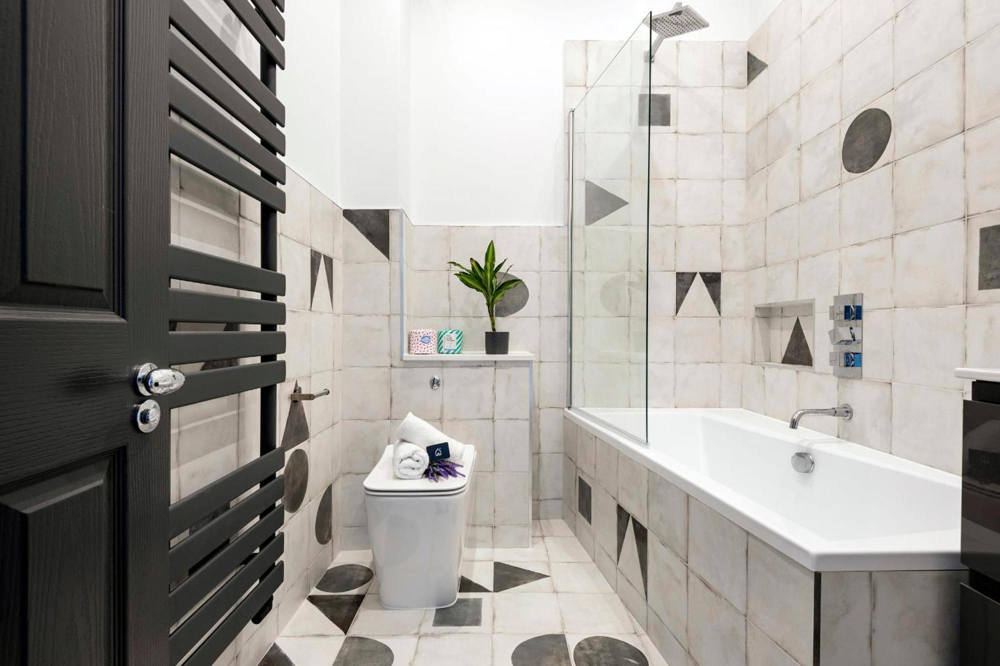 Modern&bright Highgate Gem London
