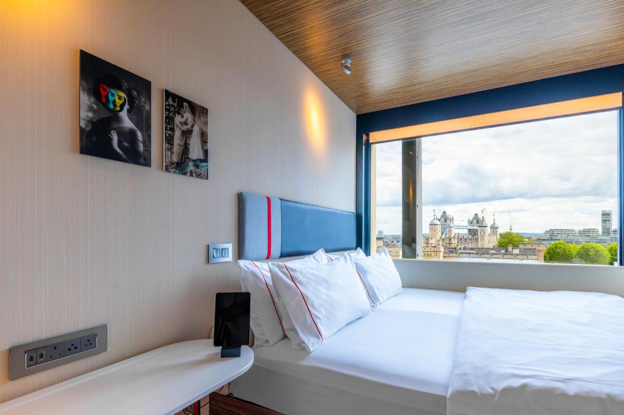 Citizenm Tower Of Hotel