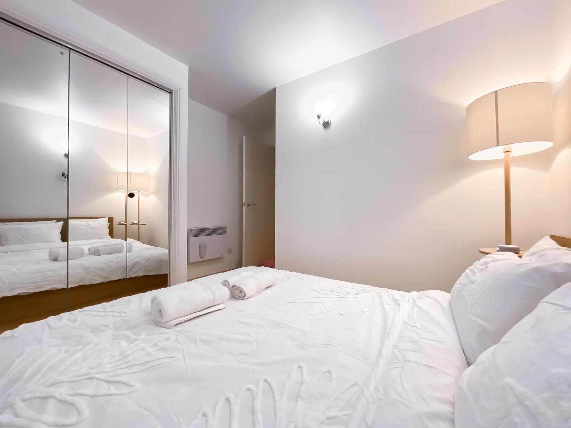 Appartement Lovely 1 Bedroom With Hottub, Sauna, Gym *