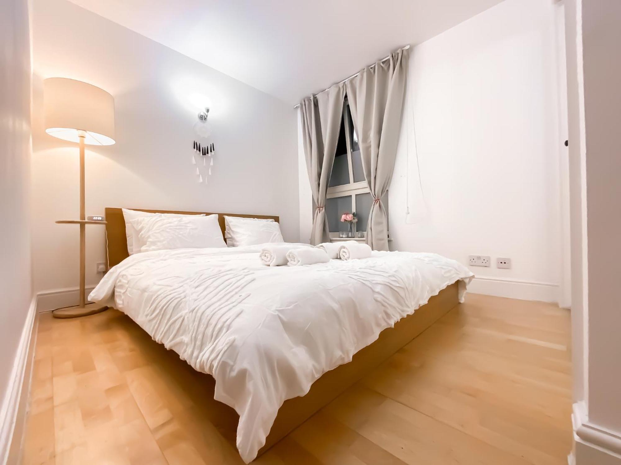 Lovely 1 Bedroom With Hottub, Sauna, Gym Londres