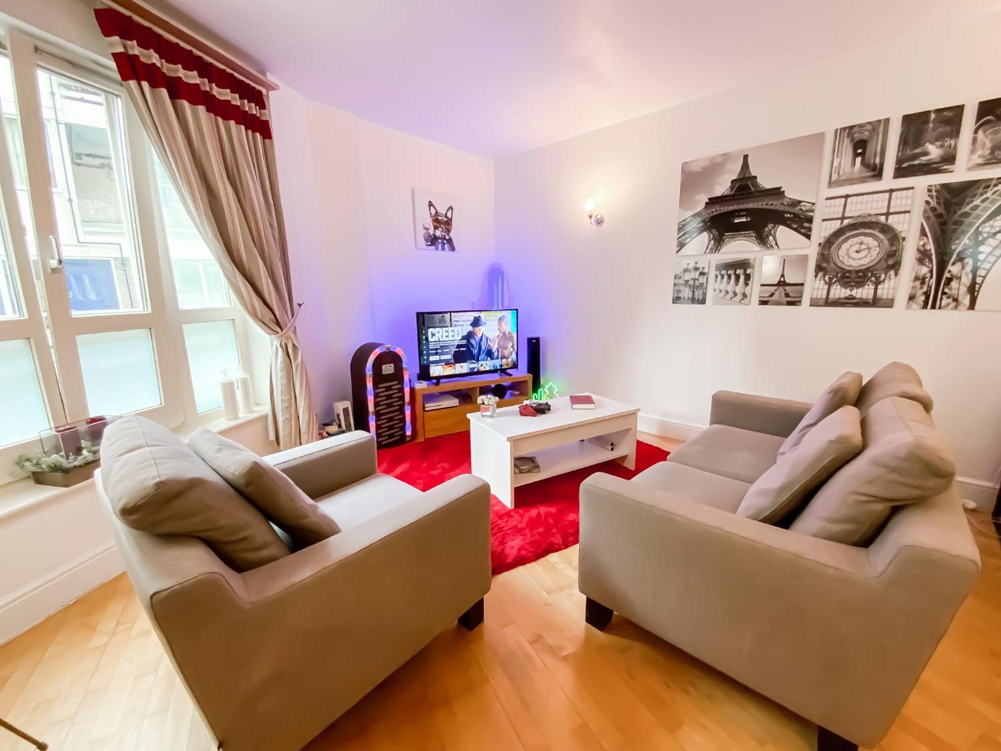 Appartement Lovely 1 Bedroom With Hottub, Sauna, Gym *