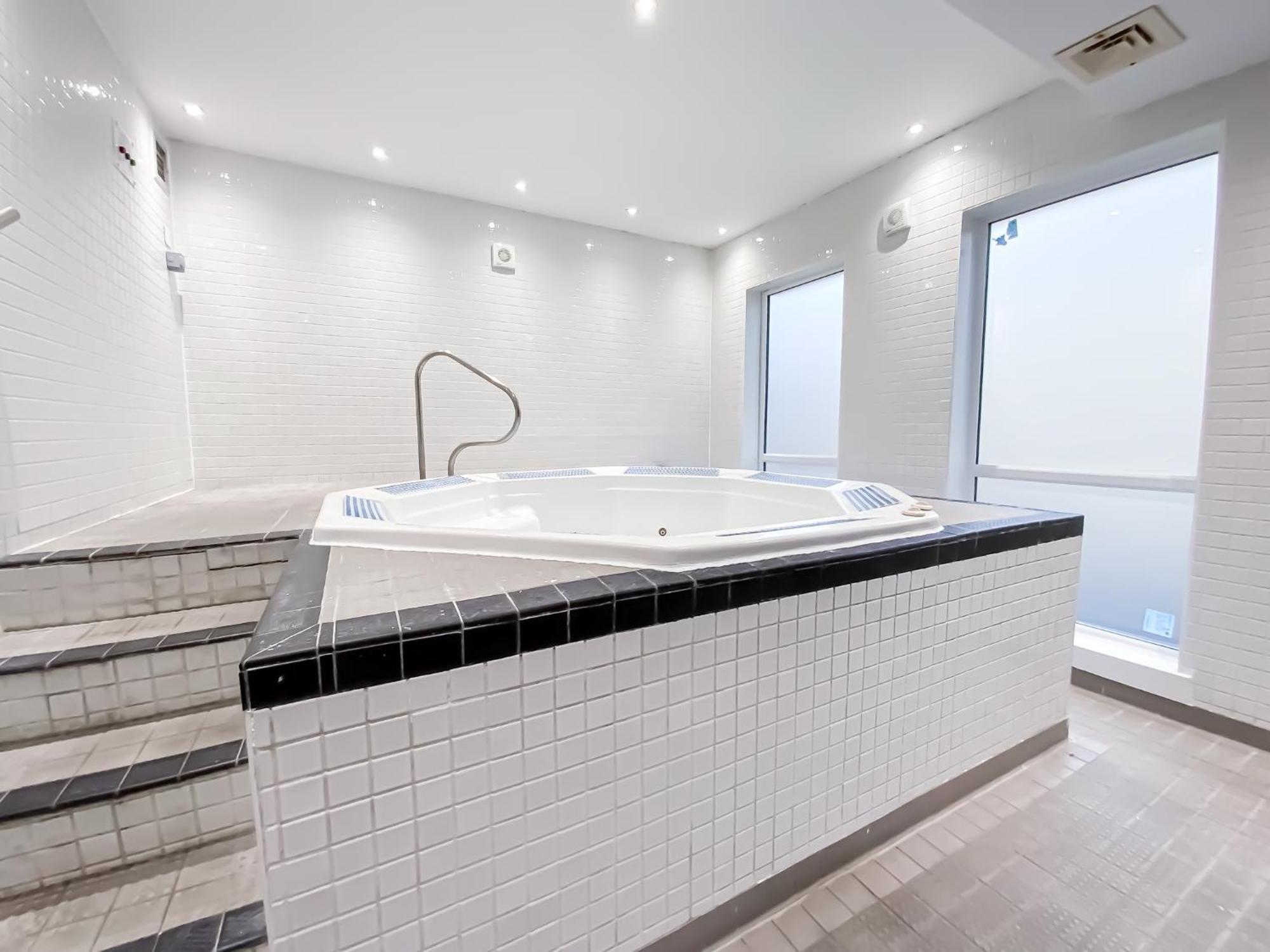 Appartement Lovely 1 Bedroom With Hottub, Sauna, Gym Londres