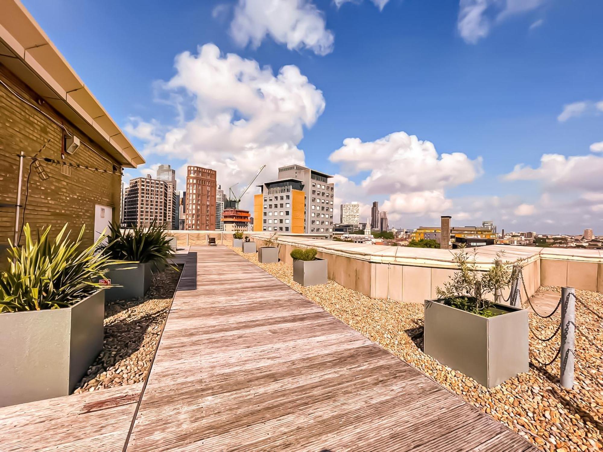 Lovely 1 Bedroom With Hottub, Sauna, Gym