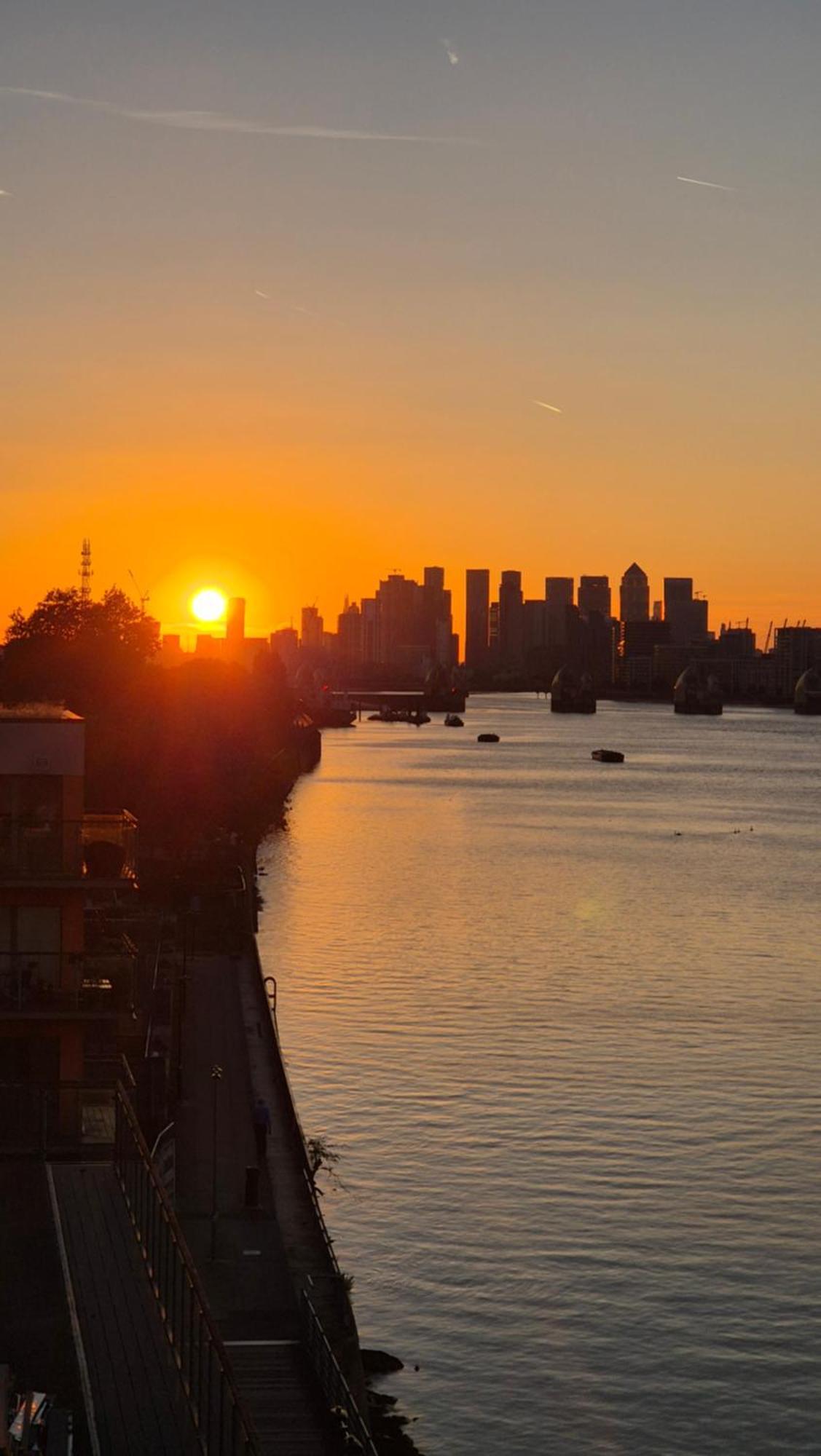 Spacious And Sunny Flat L River Balcony View !