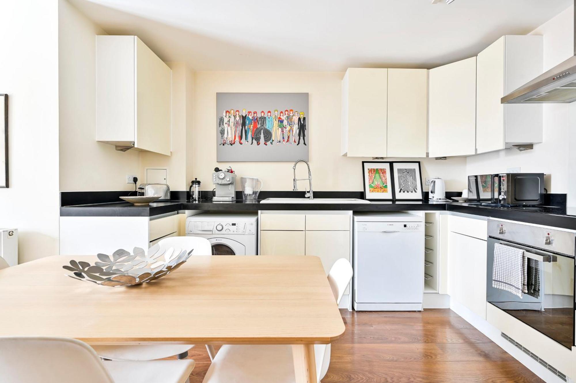 2 Bed Flat Next Old Street Tube Appartement Londres