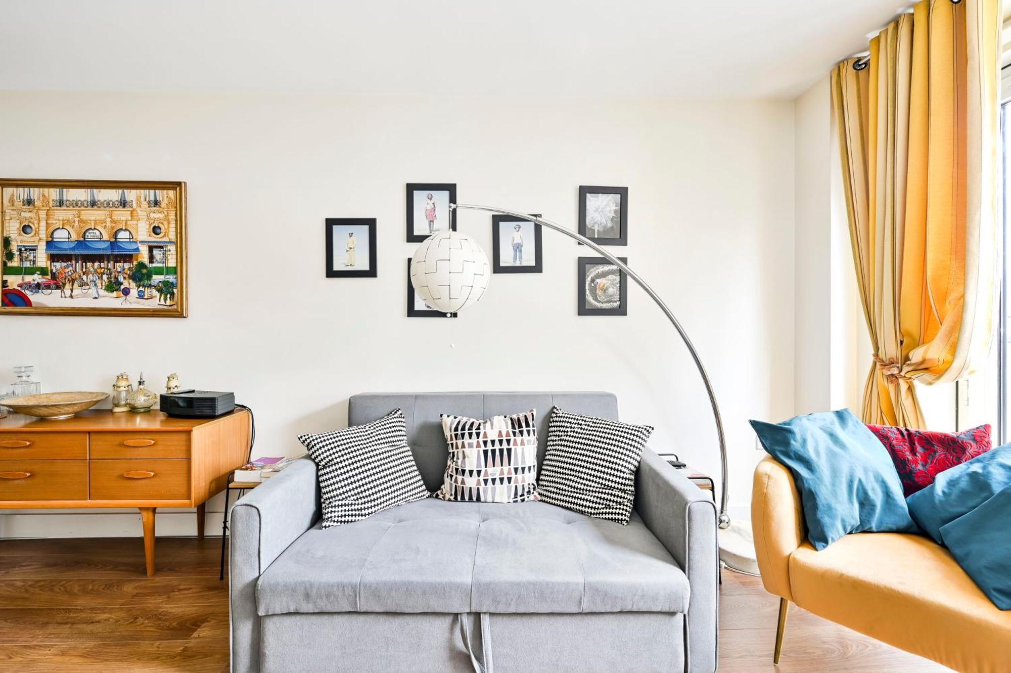 2 Bed Flat Next Old Street Tube Appartement