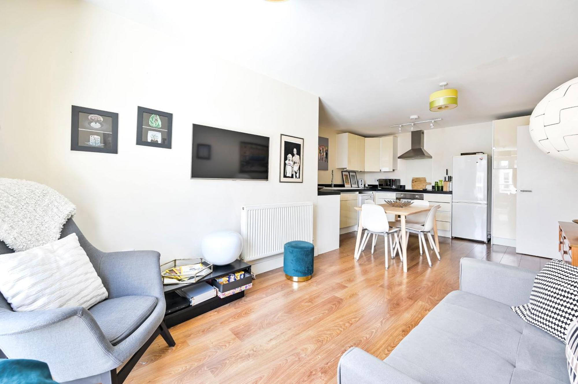 2 Bed Flat Next Old Street Tube * Londres