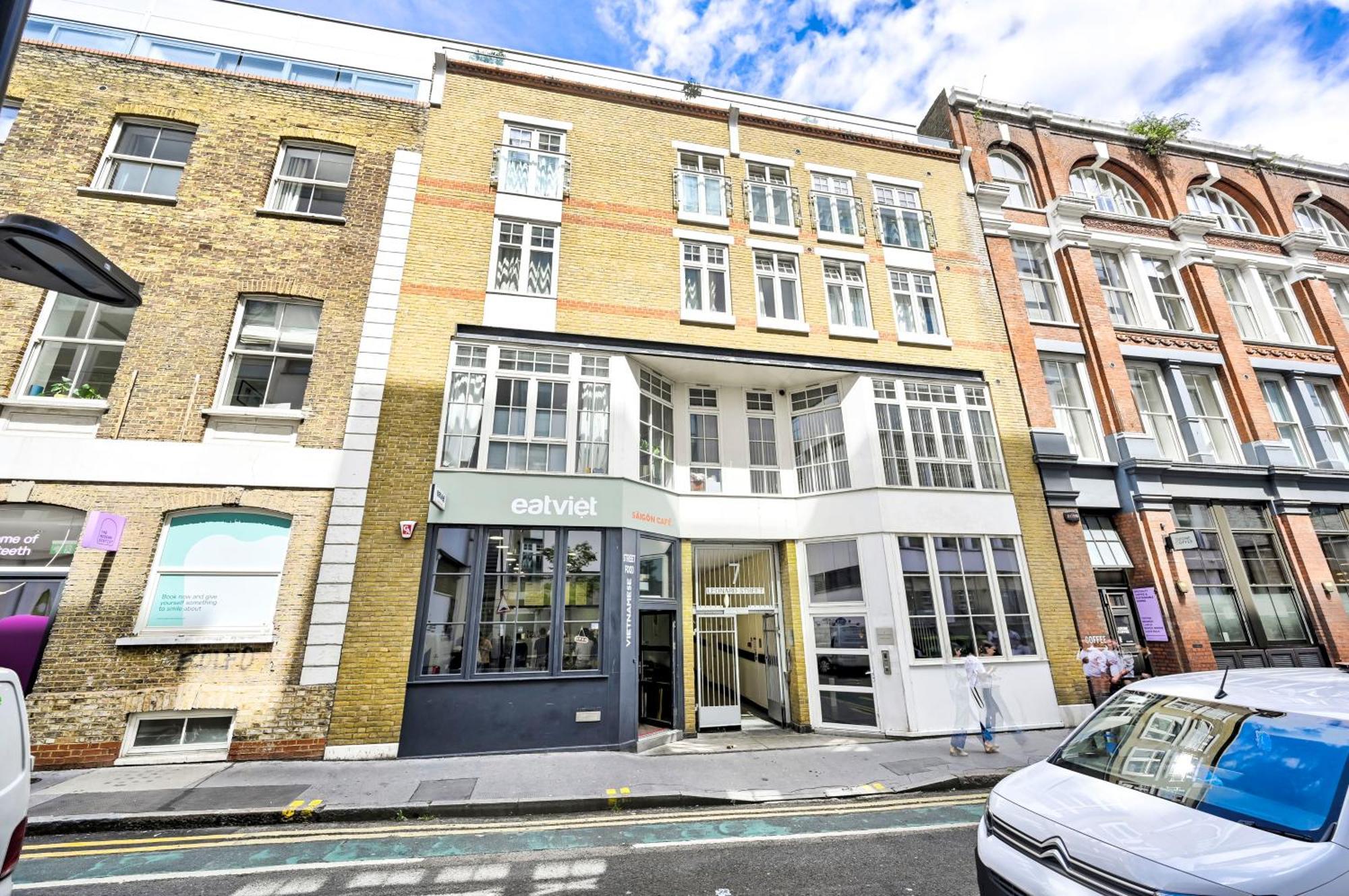 2 Bed Flat Next Old Street Tube Appartement *