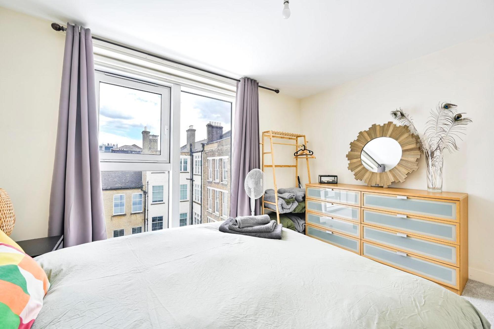 2 Bed Flat Next Old Street Tube *
