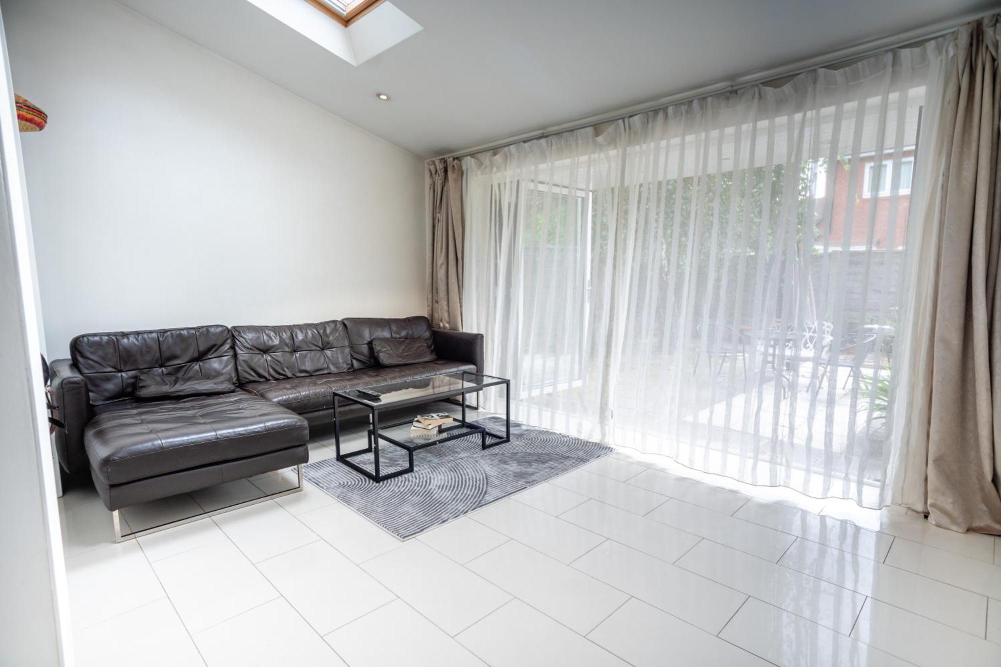 Shard View 3 Bed Entire Holiday home *
