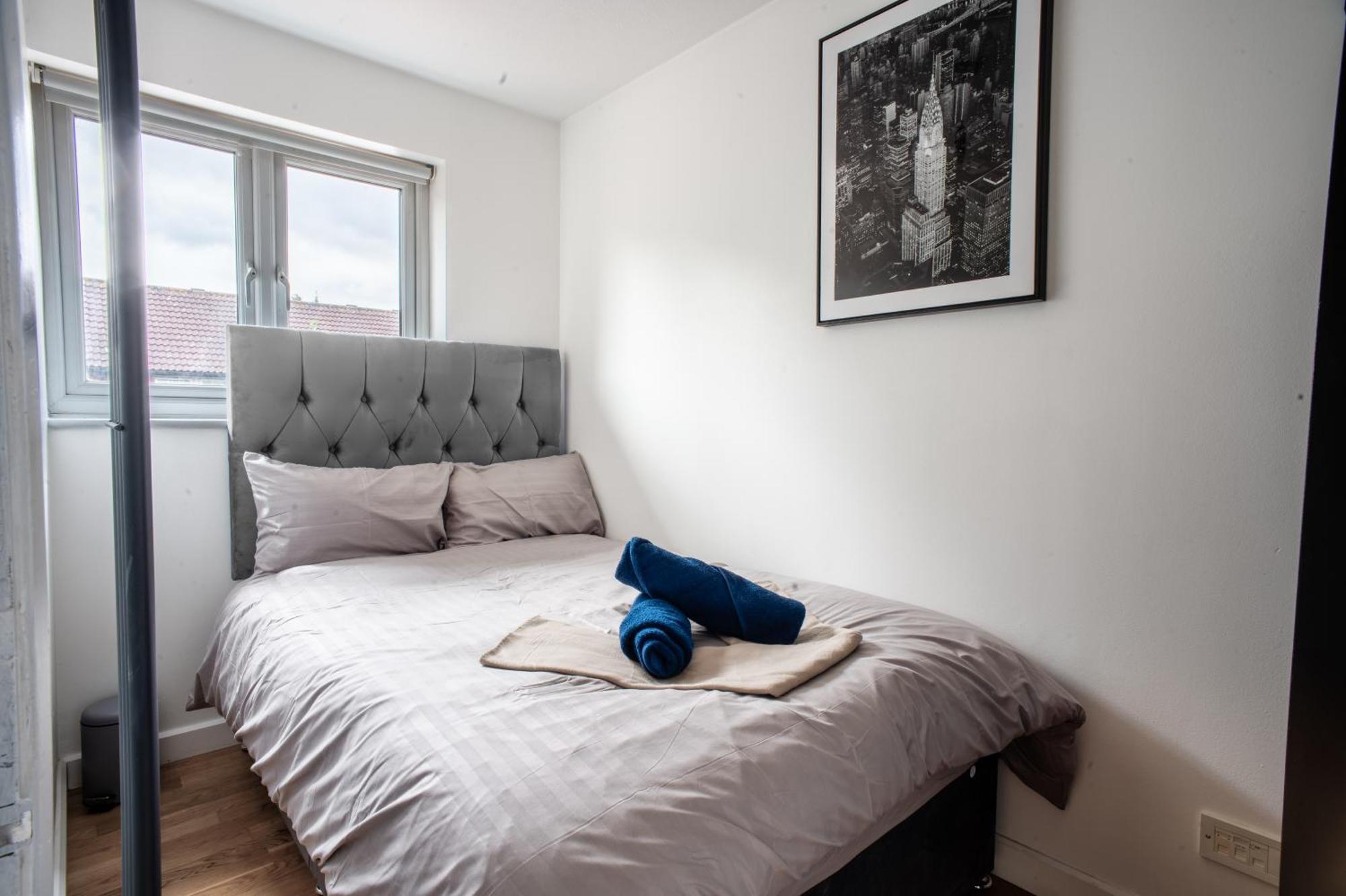 Shard View 3 Bed Entire London
