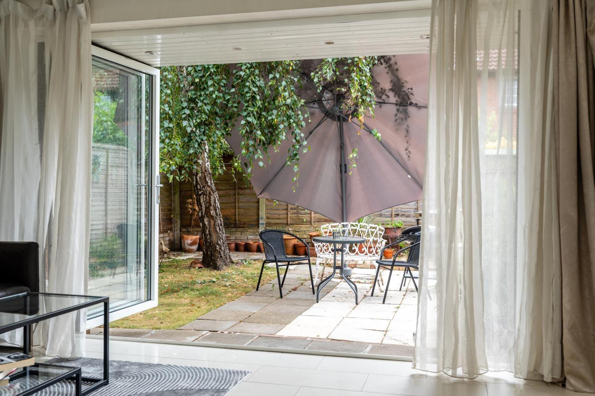 Shard View 3 Bed Entire Holiday home London