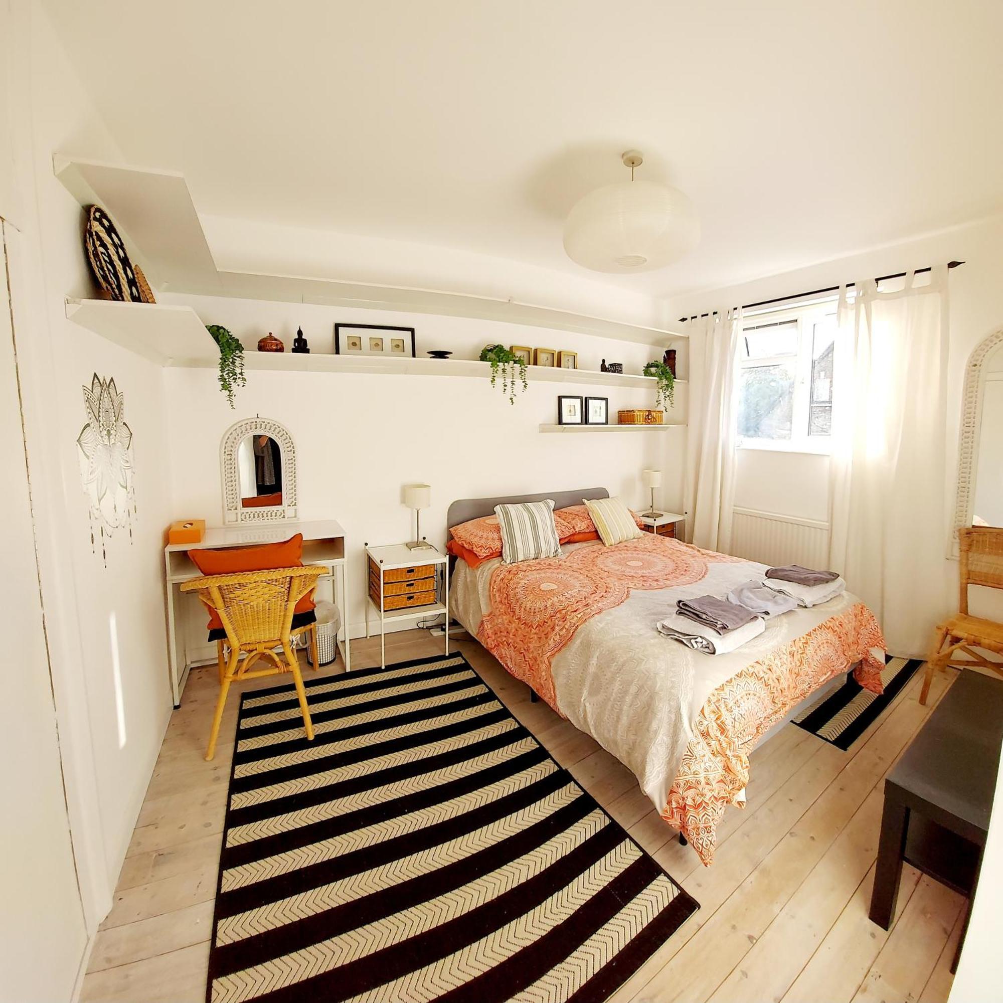Oriental, 2 Double Bedroom Flat, Royal Greenwich, Se Apartment London