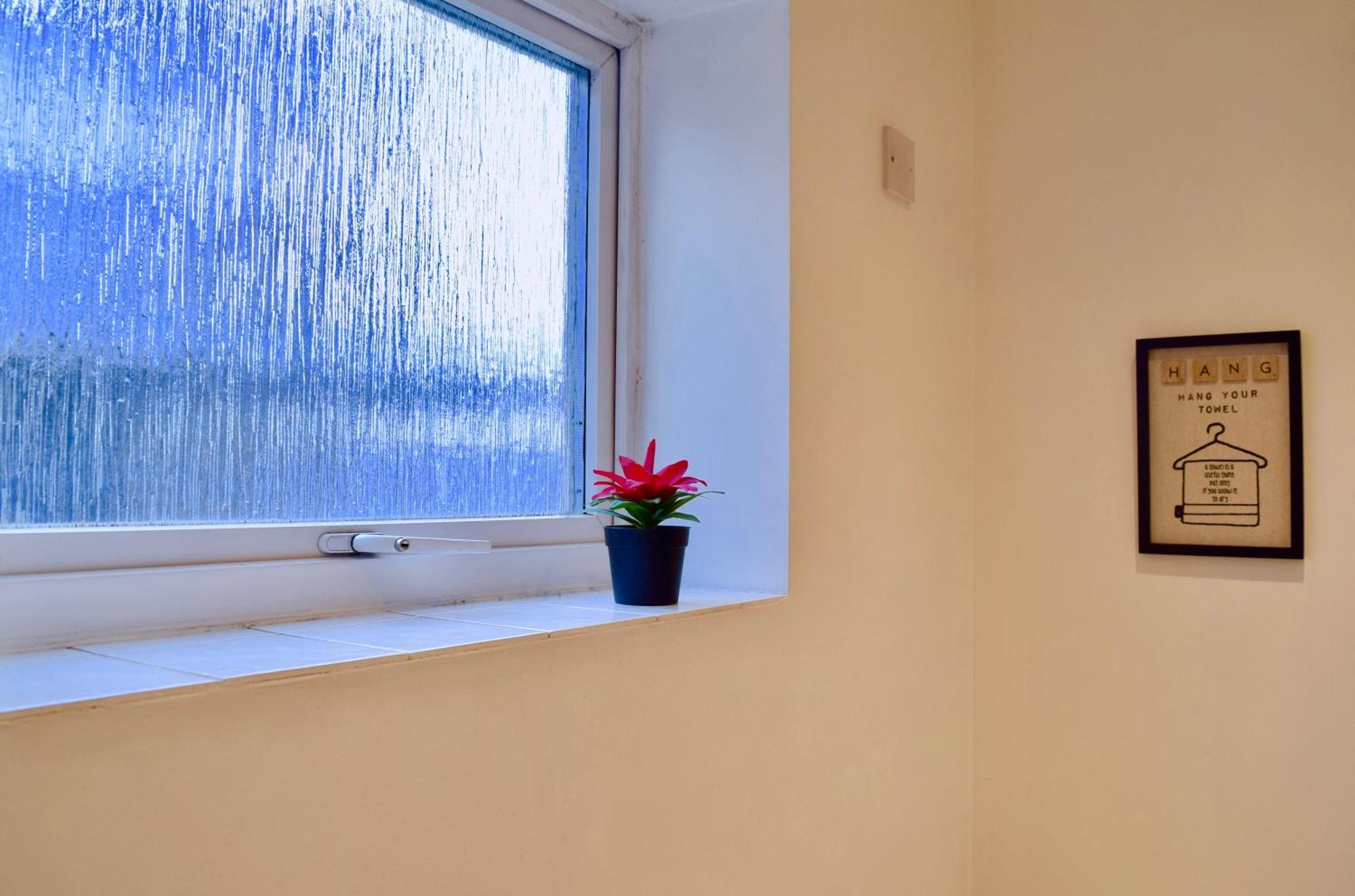 Stylish And Homely 4 Bedroom In East Appartement
