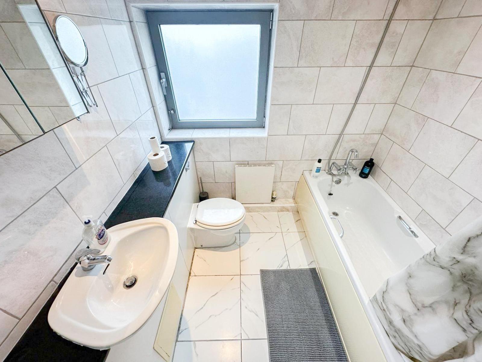 Apartment 1 Bedroom Flat With Free Parking In Canary Wharf Near Musuem *