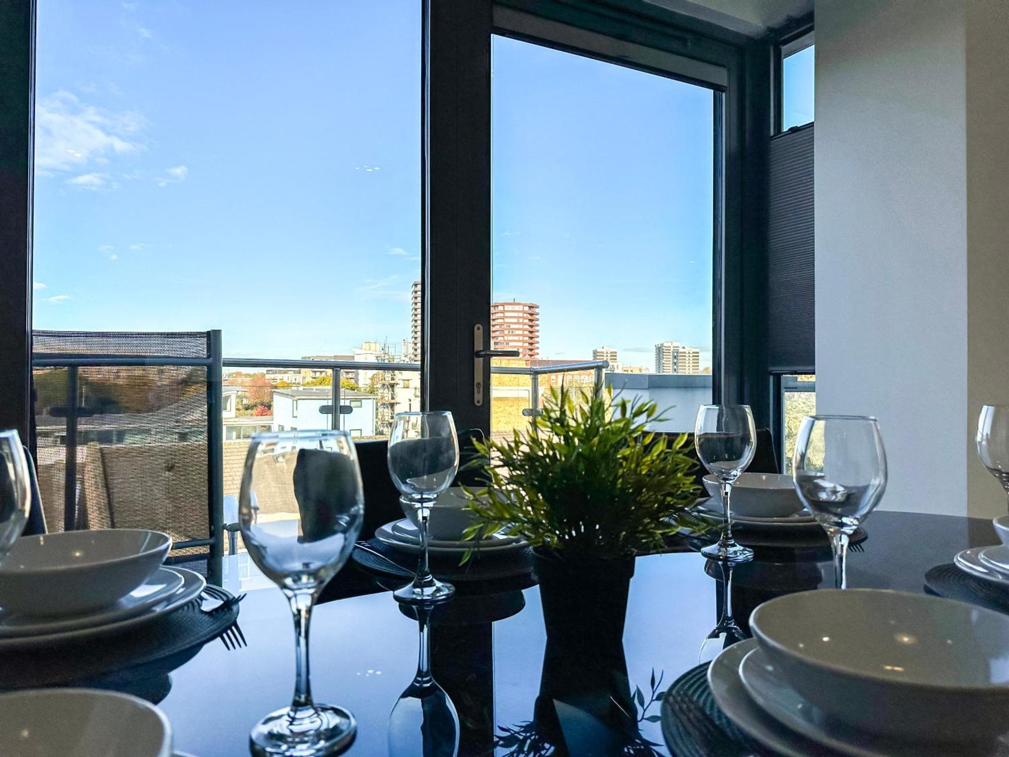 Contemporary With Private Terraces In Shoreditch, Hoxton, Islington Londres