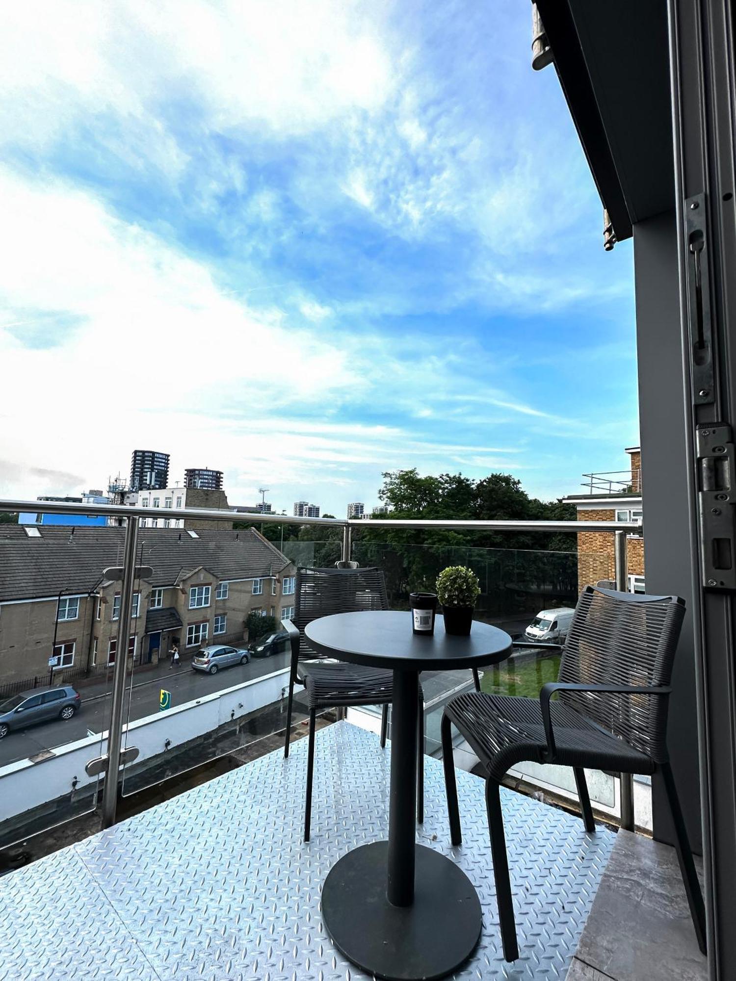 Contemporary With Private Terraces In Shoreditch, Hoxton, Islington Apartamento *