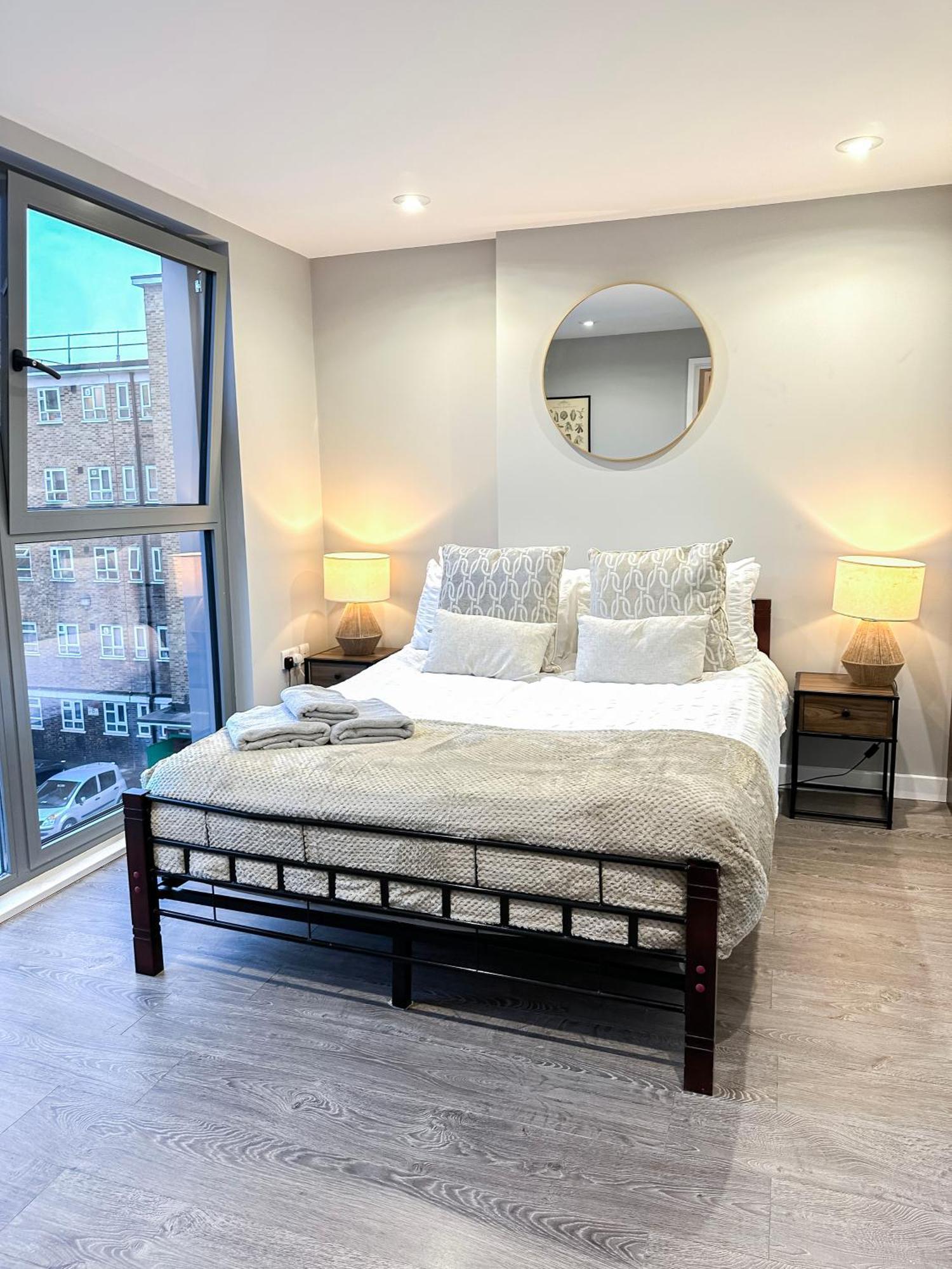 Contemporary With Private Terraces In Shoreditch, Hoxton, Islington Apartamento