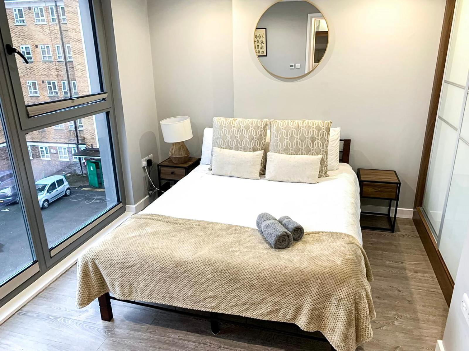 Contemporary With Private Terraces In Shoreditch, Hoxton, Islington * Londres