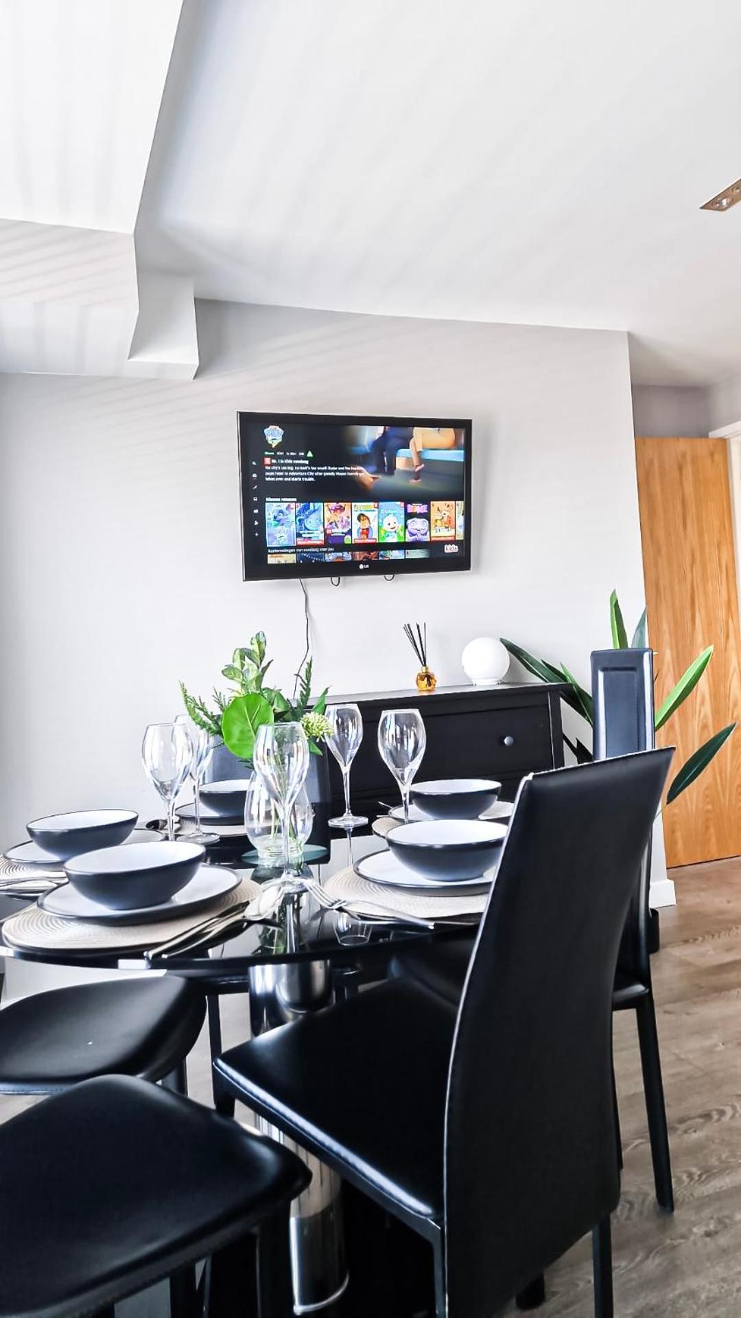 Contemporary With Private Terraces In Shoreditch, Hoxton, Islington
