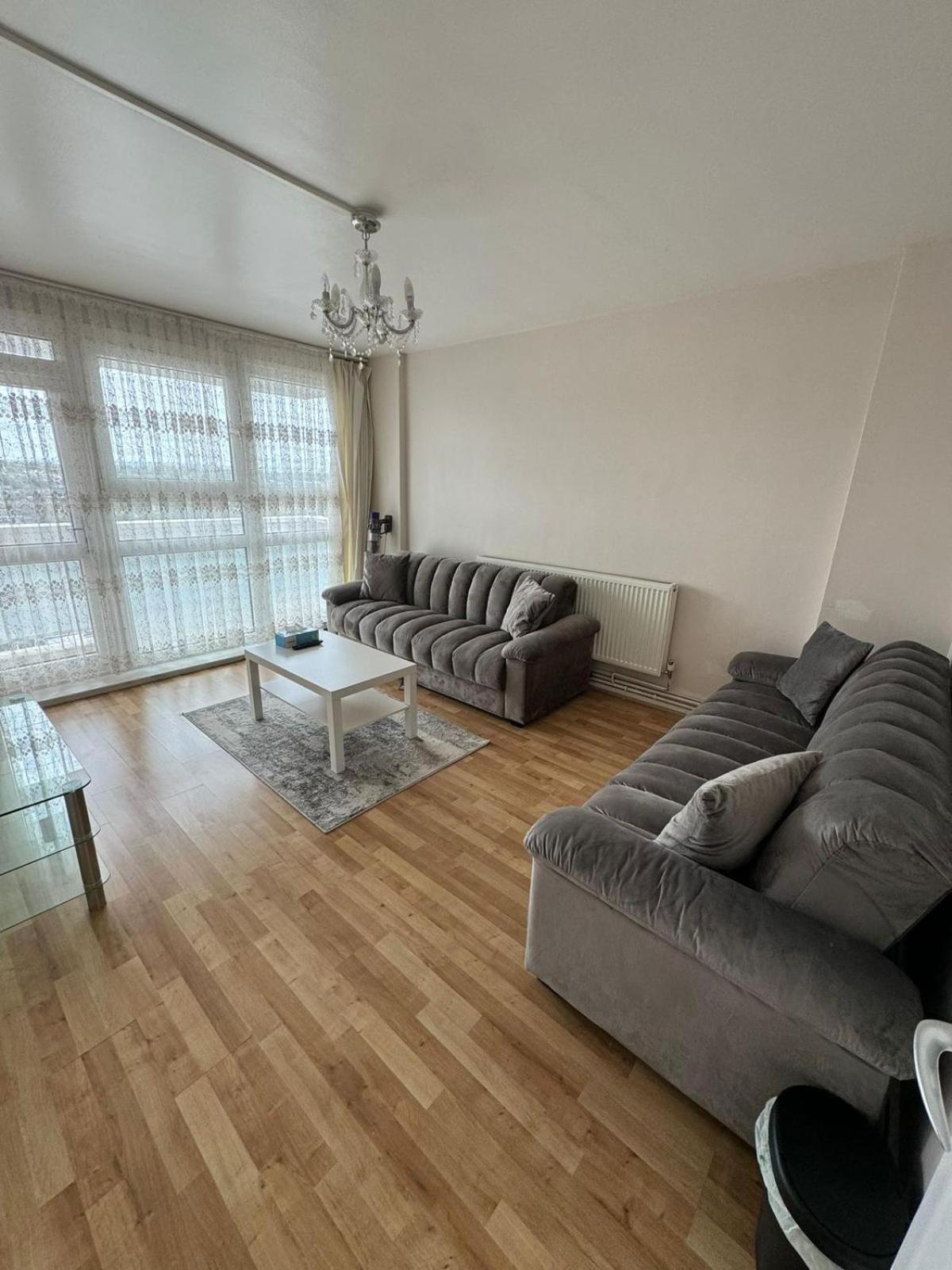 Flat, In Haggerston N1, Apartment *