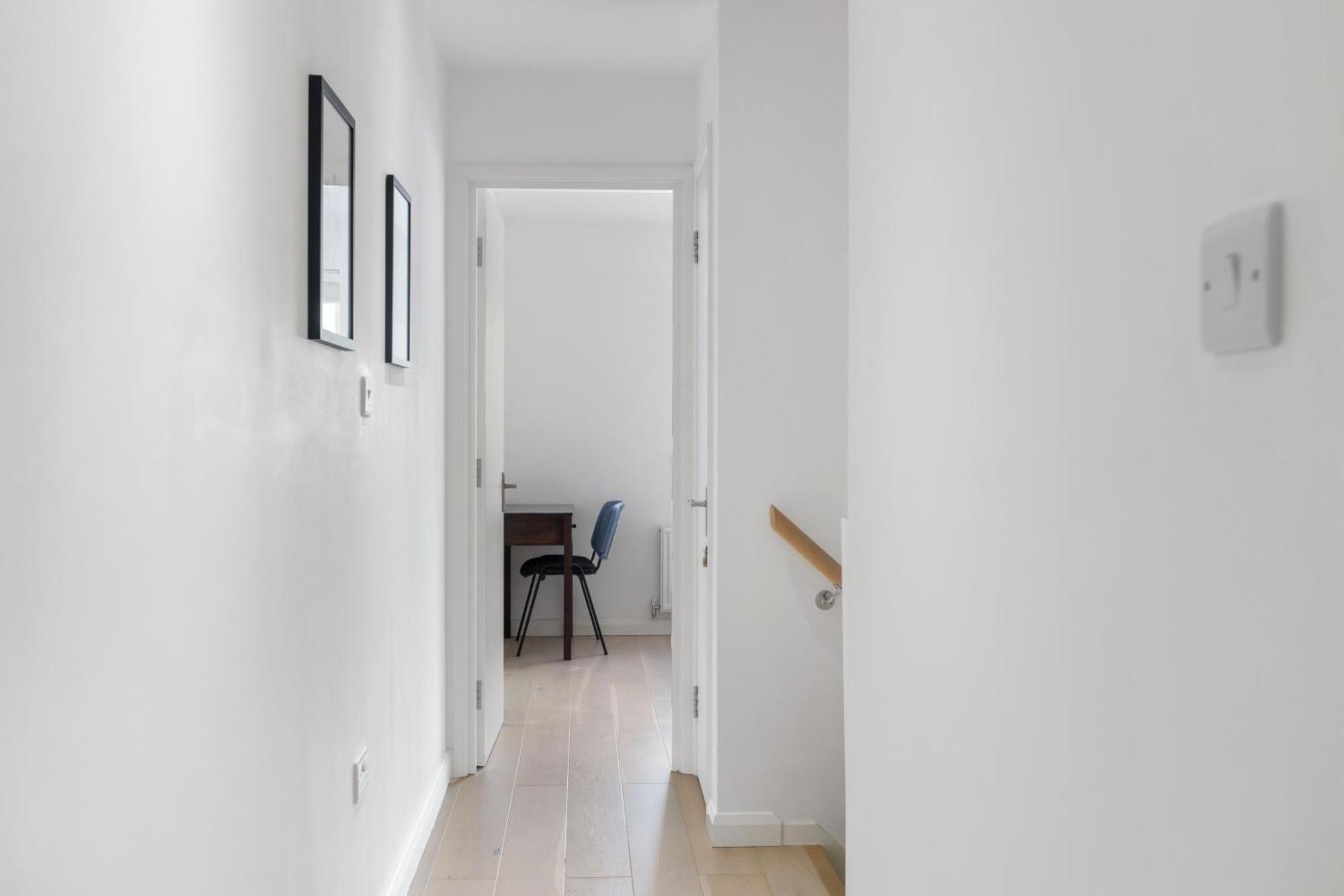 Holiday home 4 Bed 2 Bath - Modern Flat Right On Columbia Road!