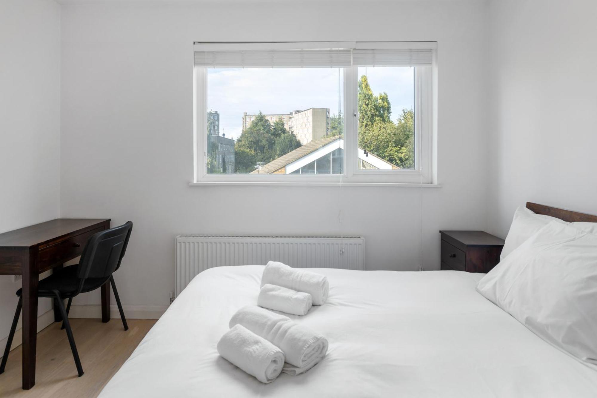 4 Bed 2 Bath - Modern Flat Right On Columbia Road! London