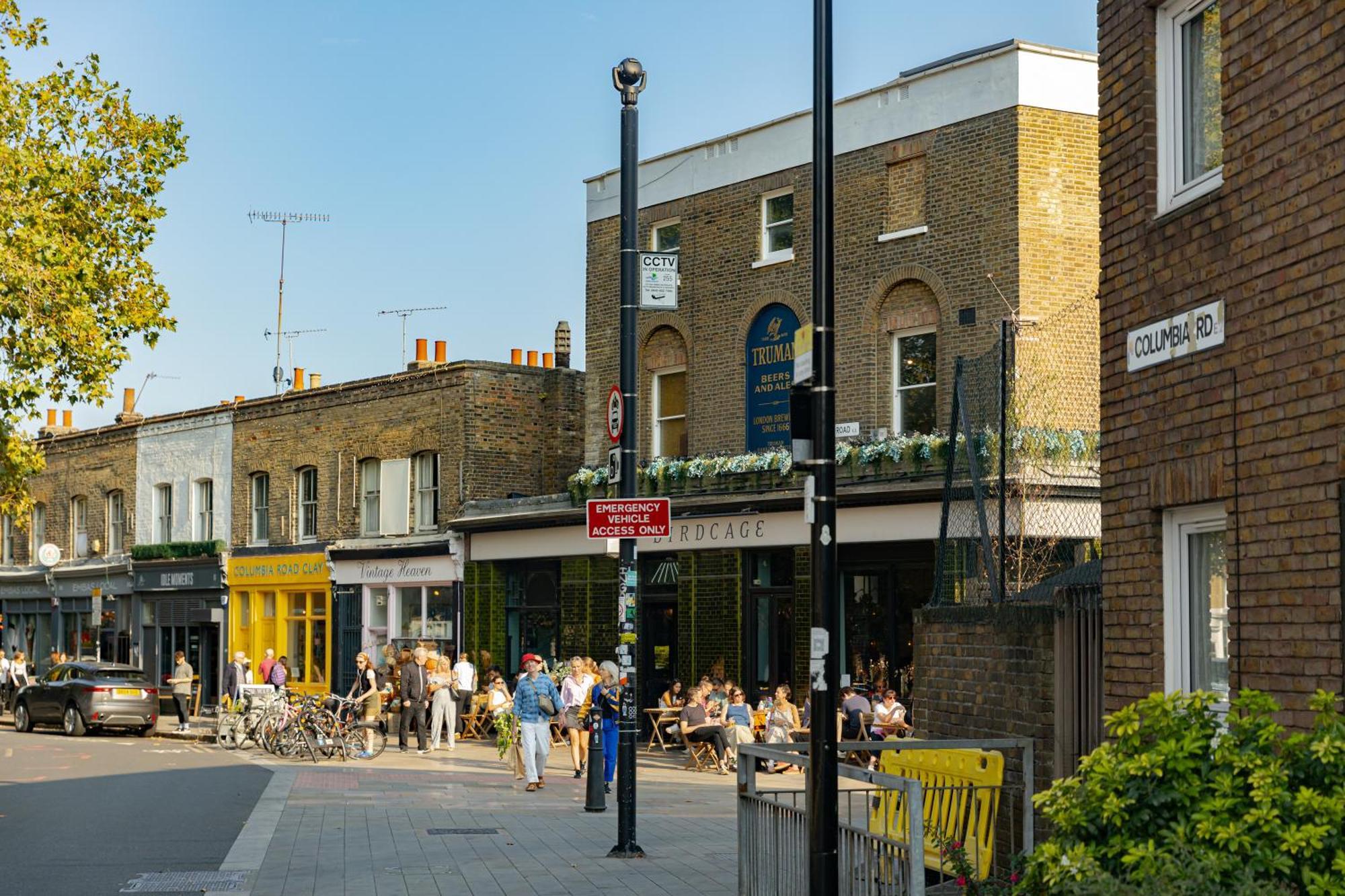 4 Bed 2 Bath - Modern Flat Right On Columbia Road! Holiday home London