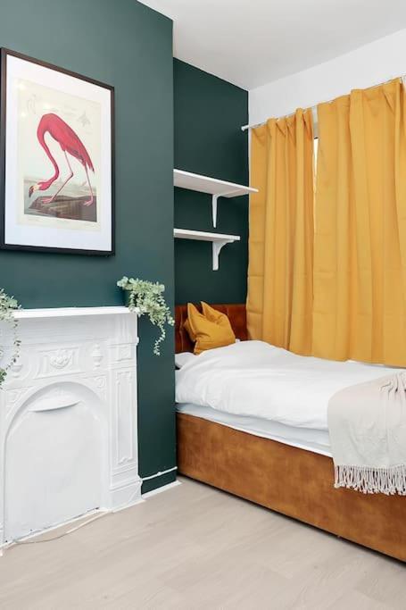 Appartement Enquires At The Panel By Harlington 8 Bed Londres