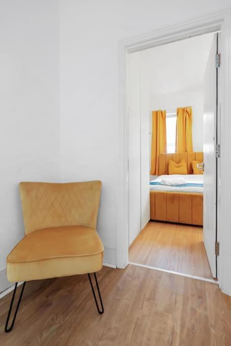 Enquires At The Panel By Harlington 8 Bed Appartement Londres