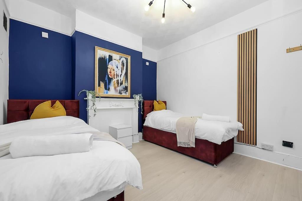 Enquires At The Panel By Harlington 8 Bed Appartement *