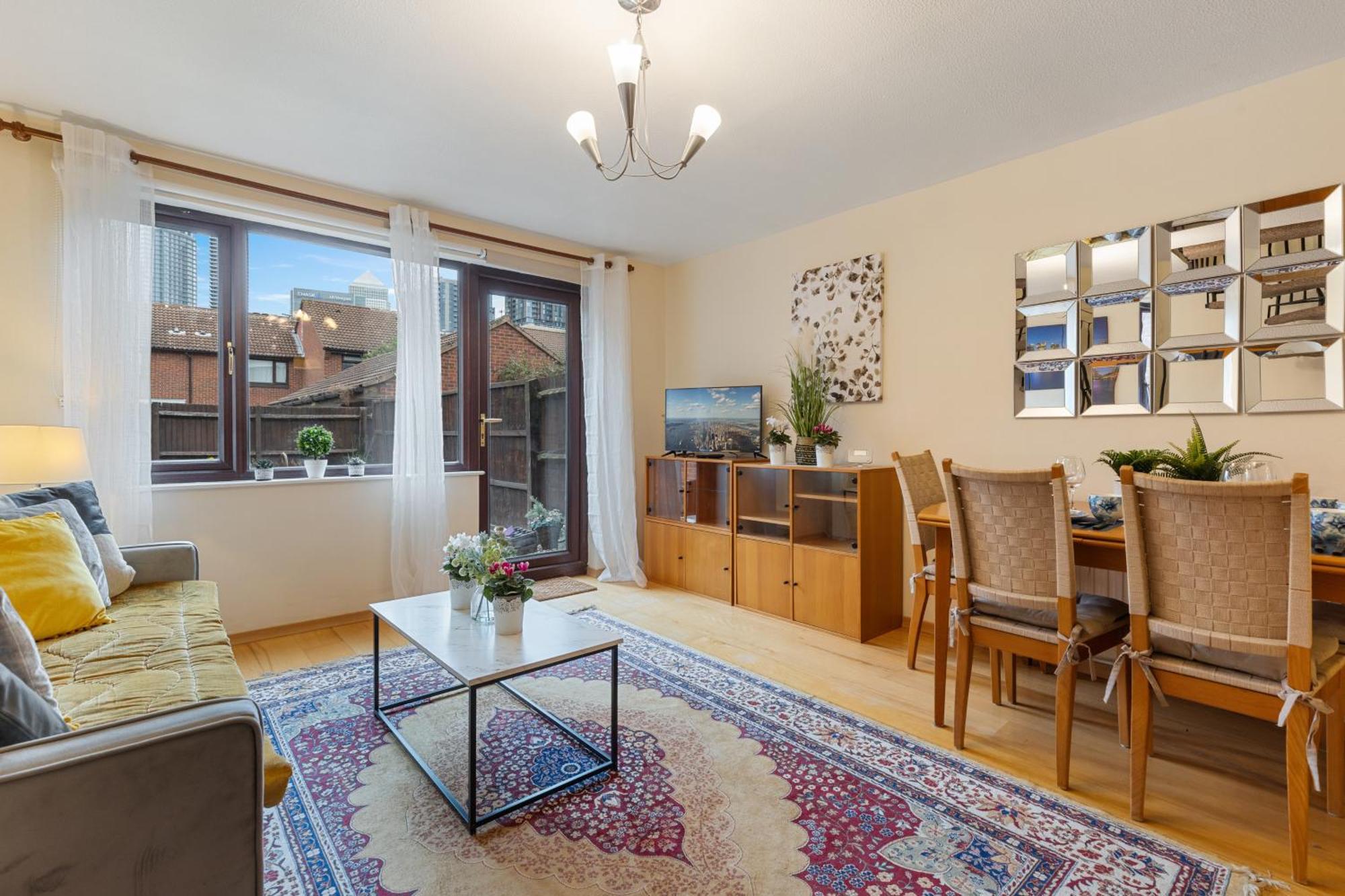 Cosy Canary Wharf House Apartment