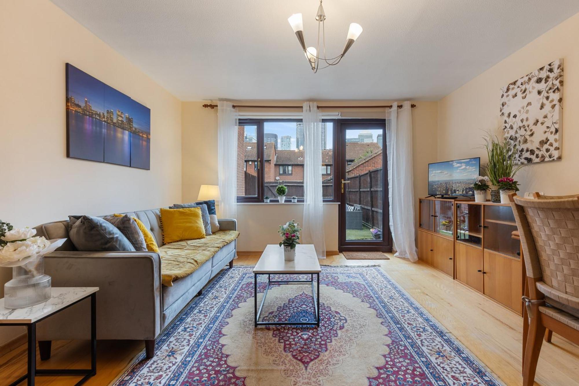 Cosy Canary Wharf House Apartment