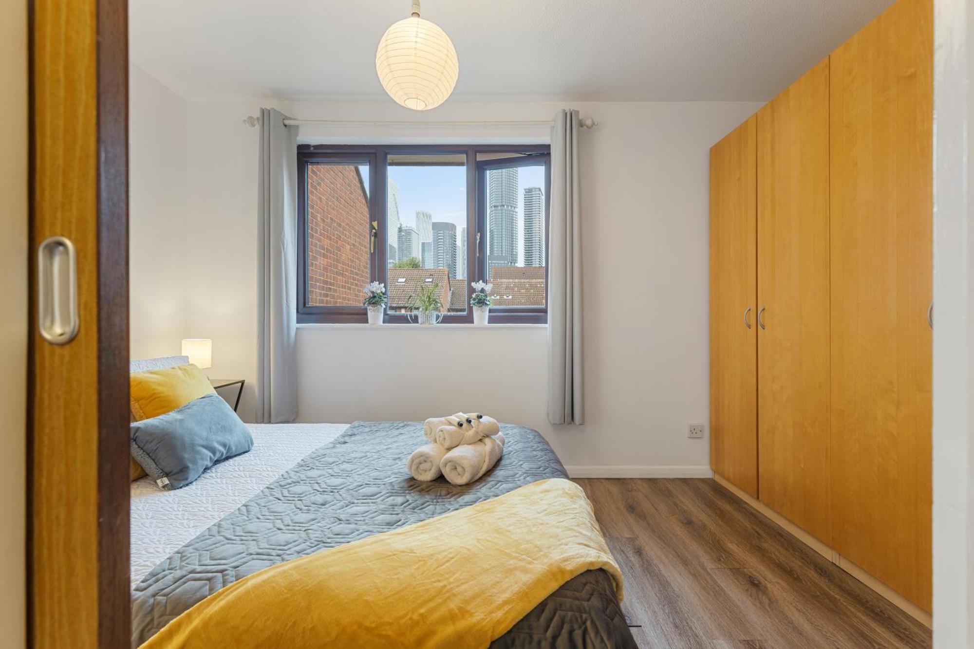 Cosy Canary Wharf House Apartment *