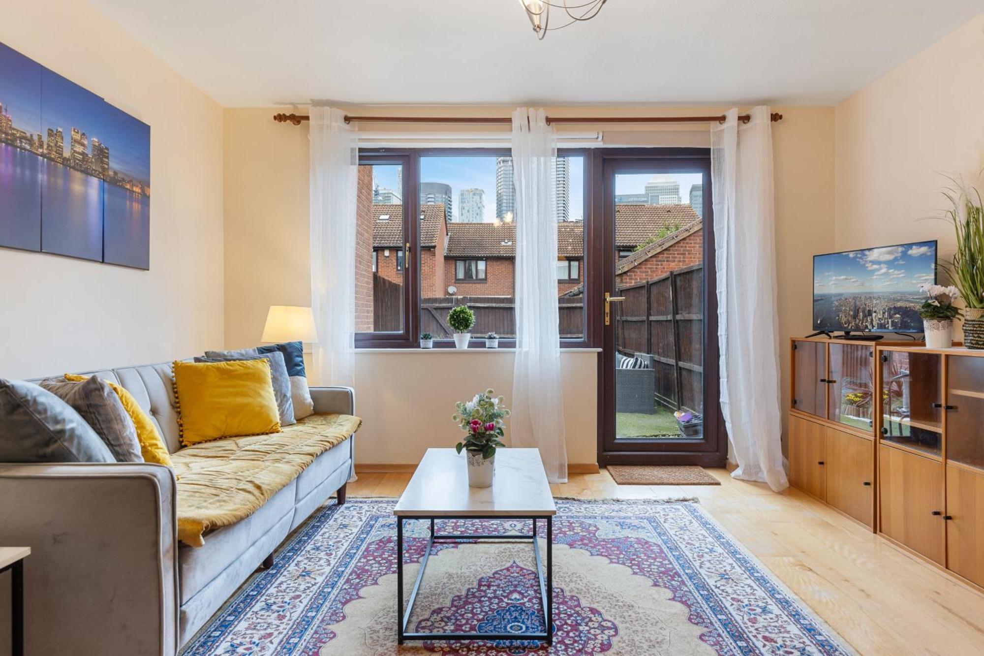 Cosy Canary Wharf House Apartment *