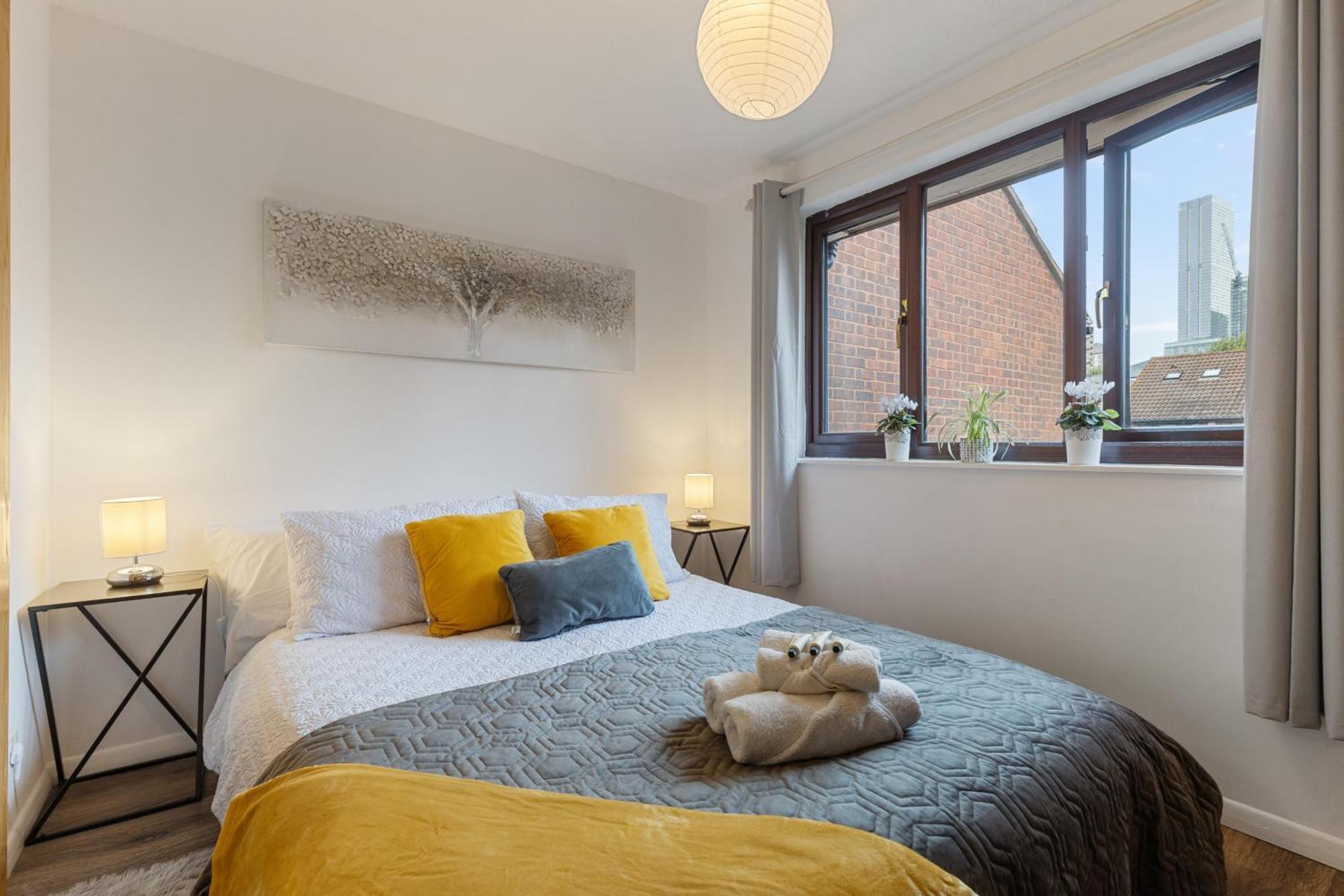 Cosy Canary Wharf House * London