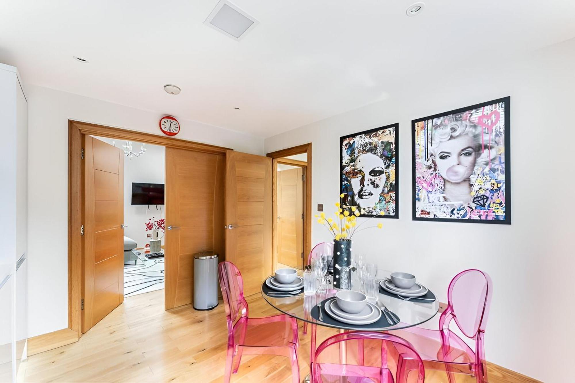 Vibrant Urban Escape, Family Friendly - Sleeps 8! * Londres