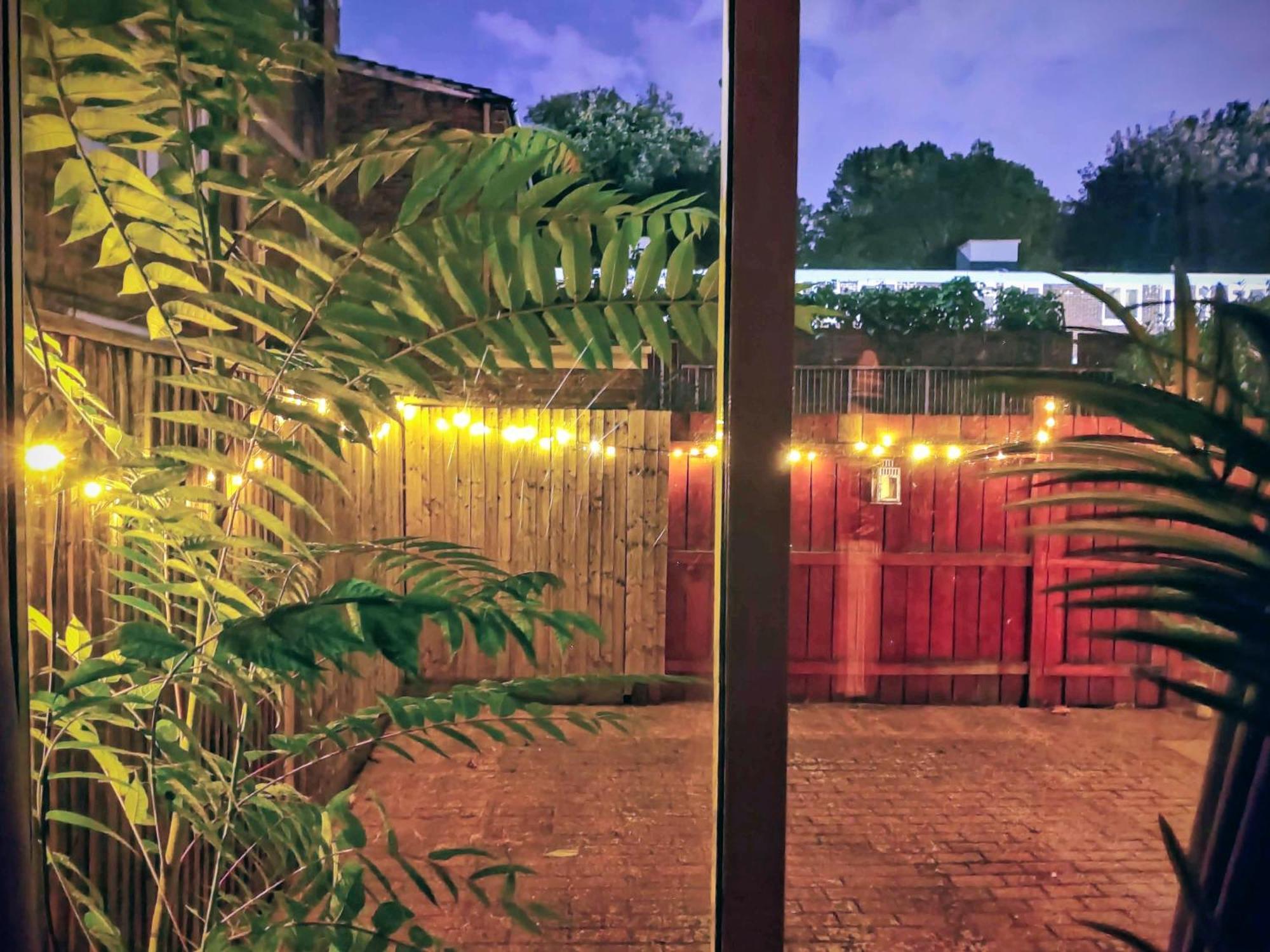 Spacious 3 Bedroom Whitechapel - 9 Mins From Tower Bridge With Free Parking & Garden Hébergement de vacances Londres